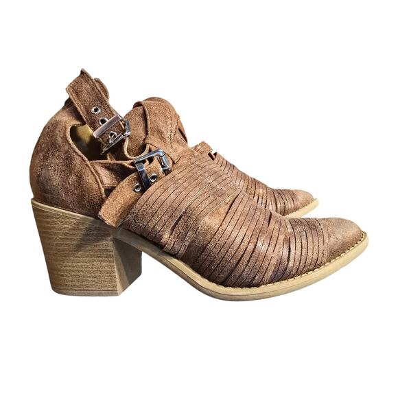 Qupid Brown Faux Suede Leather Stacked Heel Cut Out Buckle Boots ~ Size 9 - Picture 6 of 8